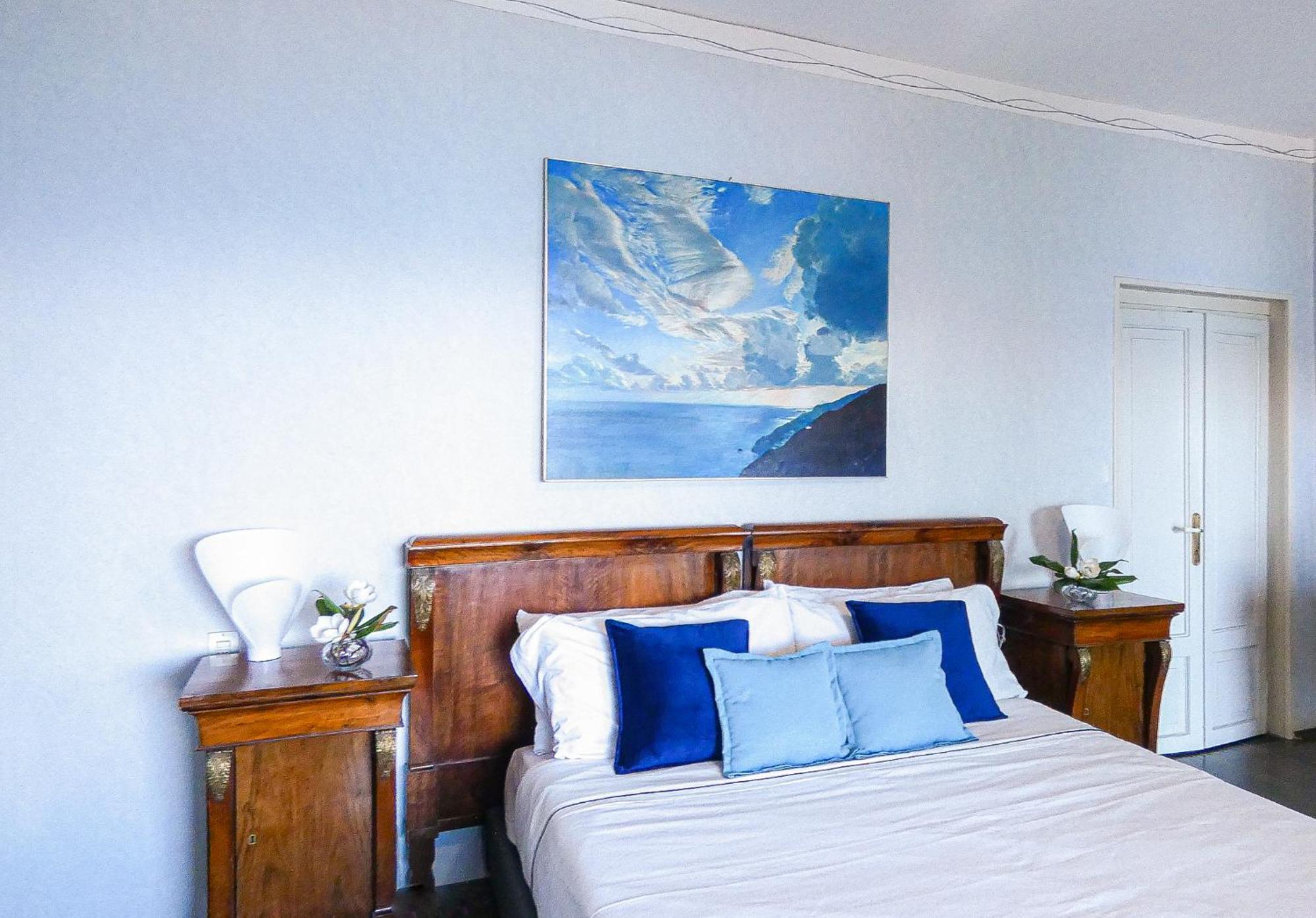 Luxury Lakeside Apartment Right On The Water Salò Εξωτερικό φωτογραφία